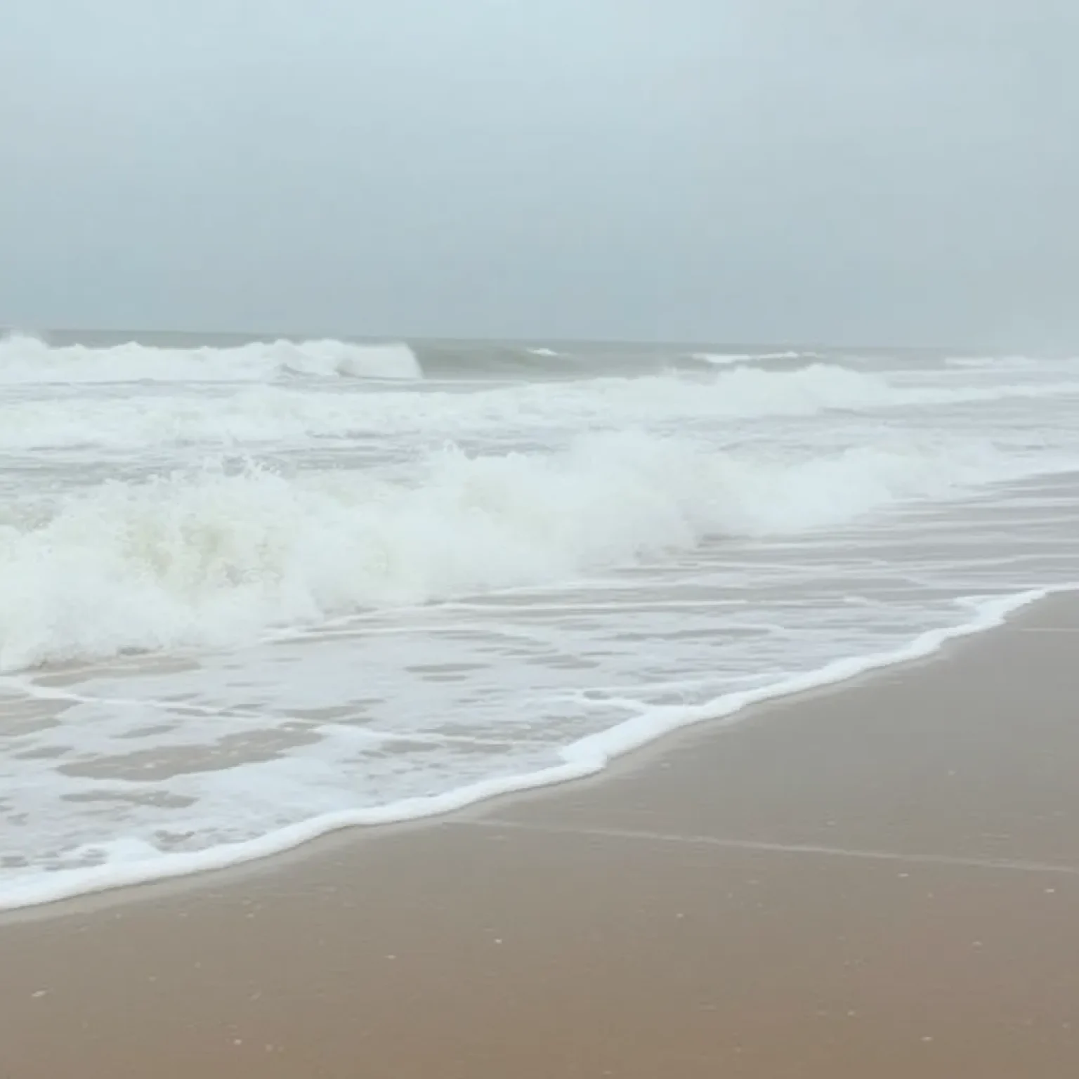 Weather Alert: High Winds Expected to Cause Disruptions in the Outer Banks